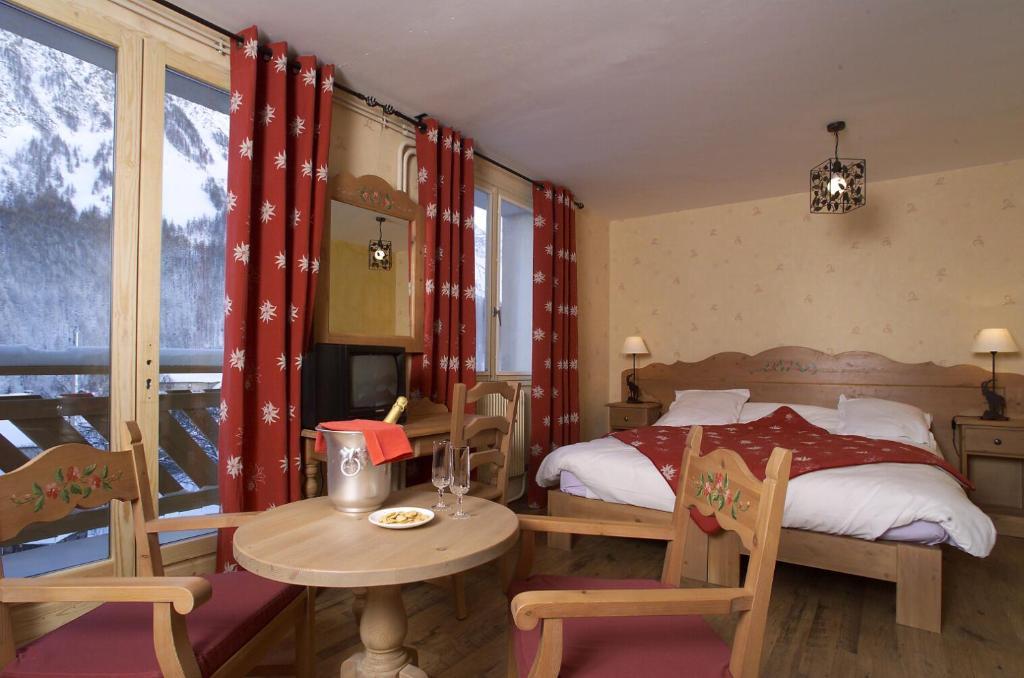 Les Agneaux Hotel Villar-dʼArène Quarto foto